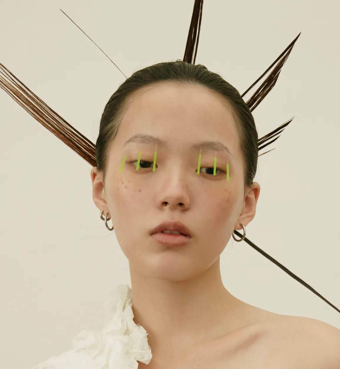 Salient 品牌視覺形象,展現其於 2024 年倫敦時裝週的亮相